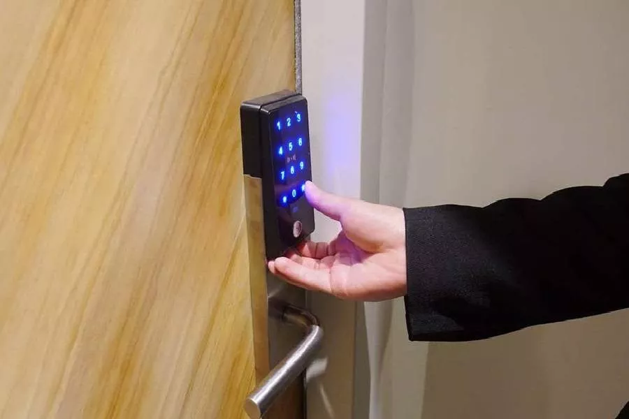 復制指紋和IC卡就能開智能門鎖?(圖4) 復制指紋和IC卡就能開智能門鎖?(圖4)