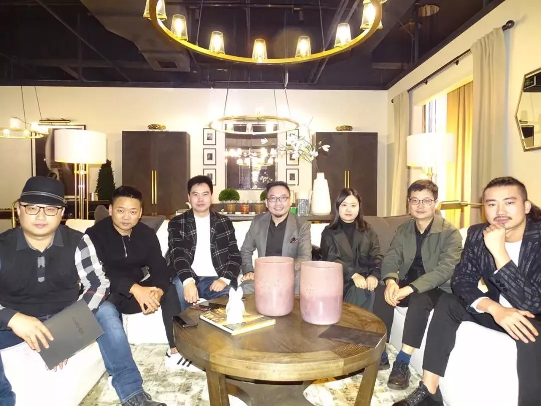 中國晶鯤鵬獎戰(zhàn)略合作伙伴設(shè)計賦能簽約儀式圓滿召開—成都建博會“大家居·設(shè)計周”(圖8) 中國晶鯤鵬獎戰(zhàn)略合作伙伴設(shè)計賦能簽約儀式圓滿召開—成都建博會“大家居·設(shè)計周”(圖8)