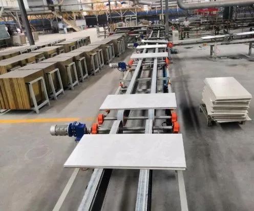 助推陶瓷業(yè)高質(zhì)量發(fā)展 | 夾江西部瓷都陶瓷協(xié)會組團參展亮相第二十屆成都建博會(圖4) 助推陶瓷業(yè)高質(zhì)量發(fā)展 | 夾江西部瓷都陶瓷協(xié)會組團參展亮相第二十屆成都建博會(圖4)